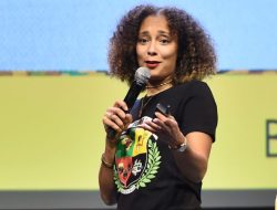 Amanda Seales wasn’t feeling standup comedy anymore. And then something happened